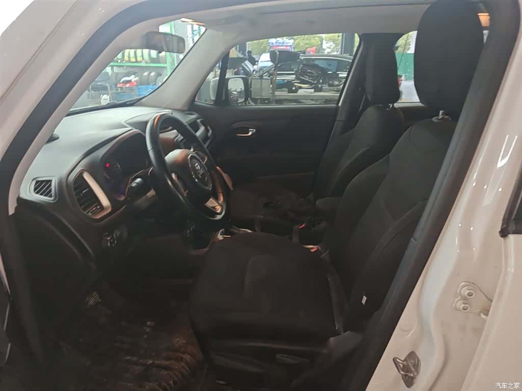 Jeep Renegade, 2017 8