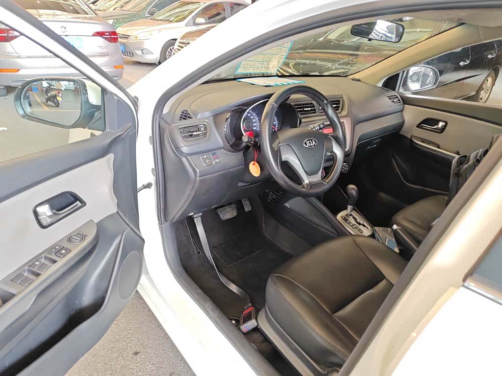 Kia K2, 2015 12