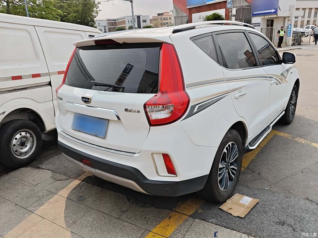 Geely X6, 2017 7