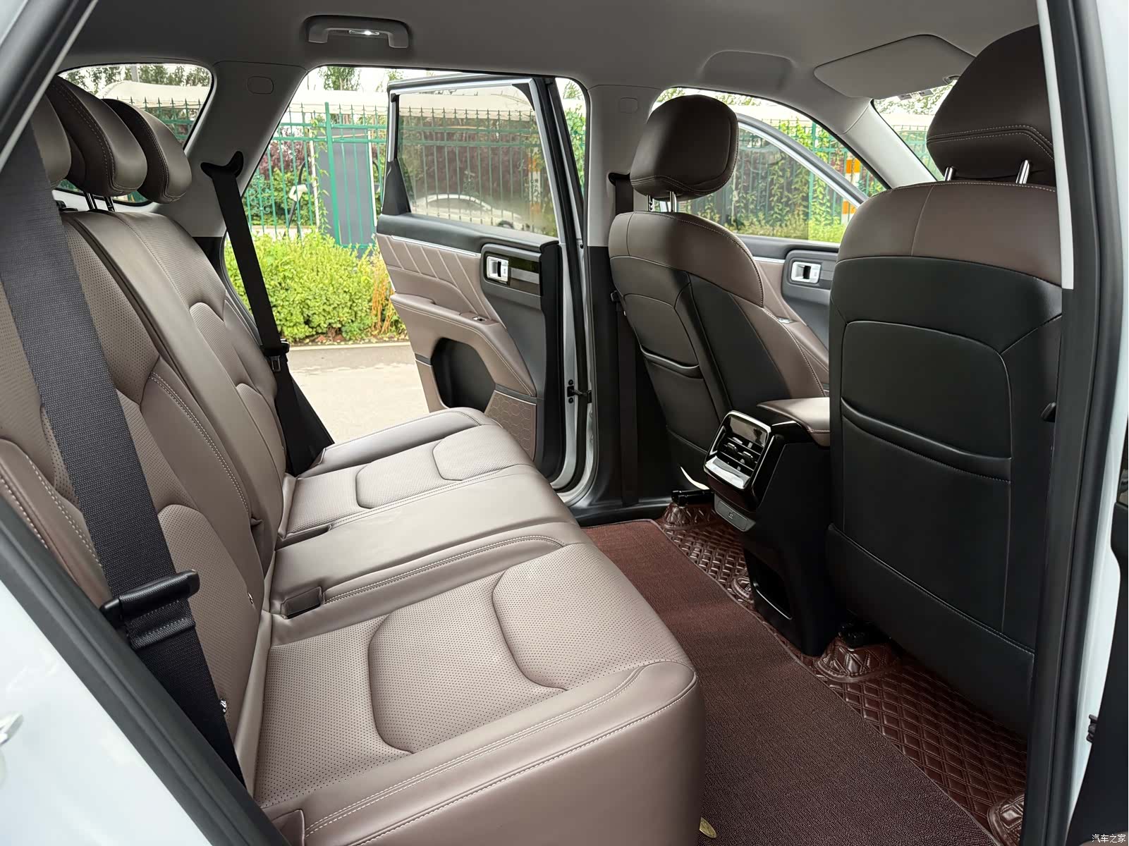 Wuling 560, 2025 14
