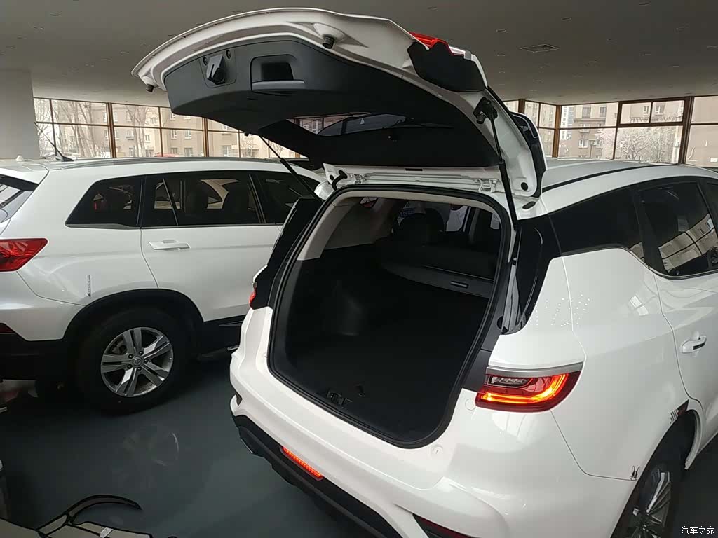 Geely X6, 2020 19