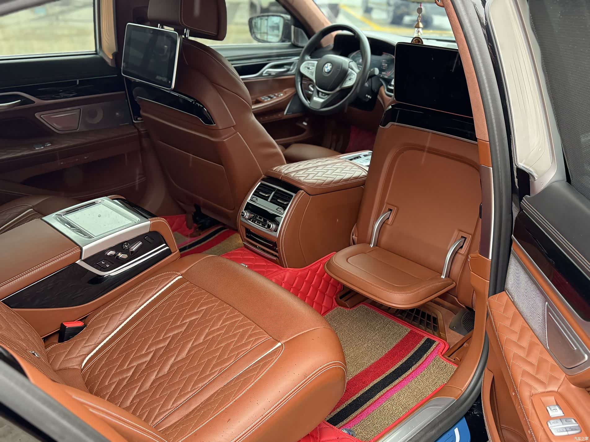 BMW 7 Series, 2020 все фото