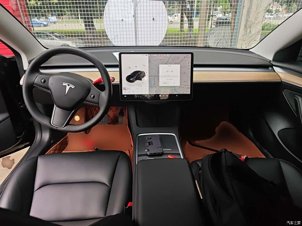 Tesla Model 3, 2023 10