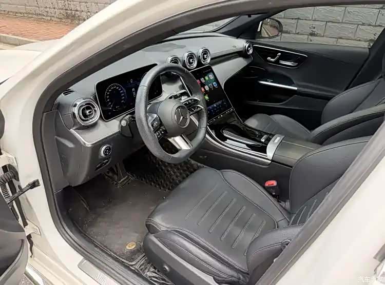 Mercedes-Benz C-Class, 2023 4