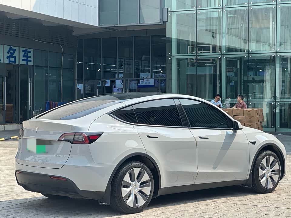 Tesla Model Y Tesla Model Y