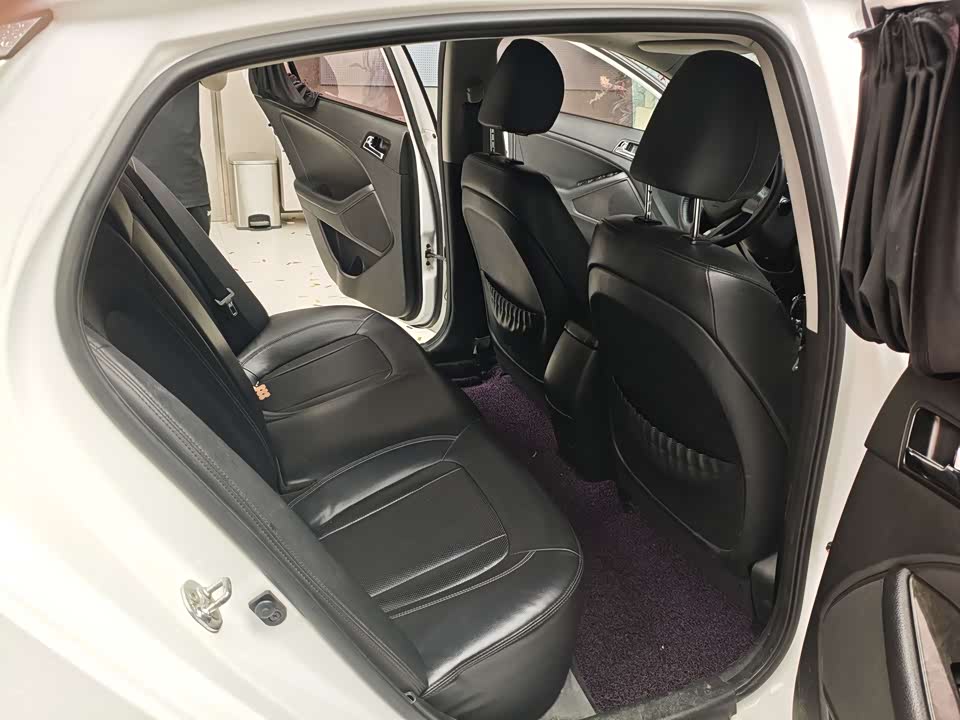Kia K5 Kia K5