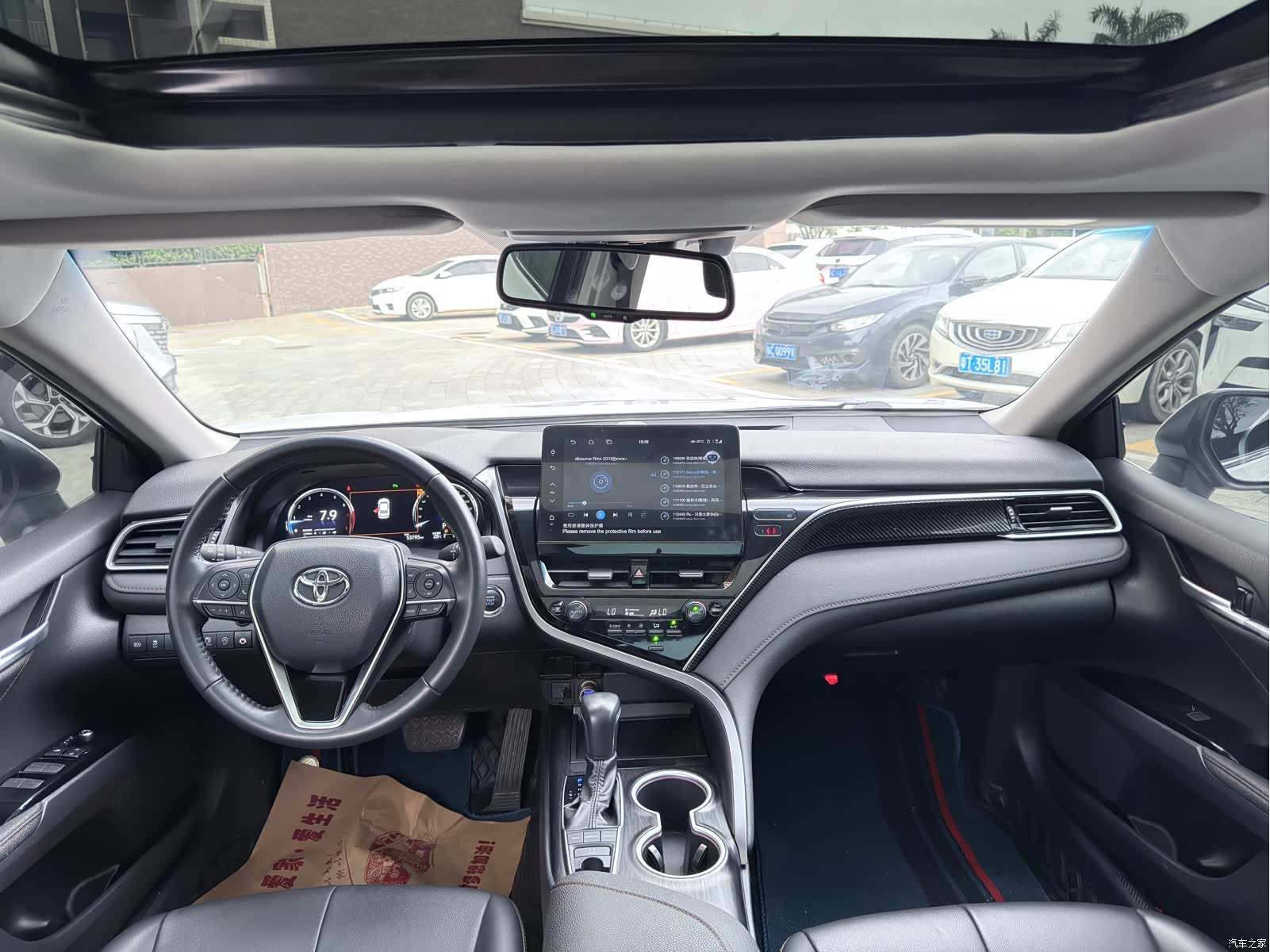 Toyota Camry, 2024 все фото