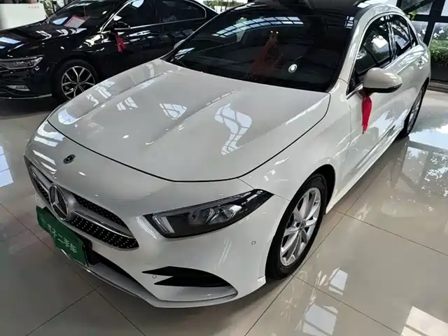 Mercedes-Benz A-Class 2021 — купить из Китая под заказ