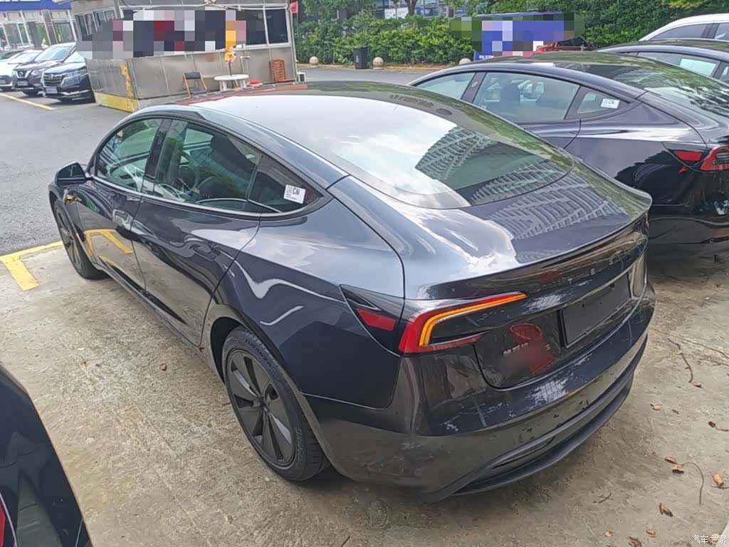 Tesla Model 3, 2025 23