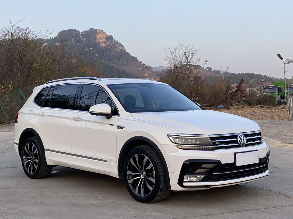 Volkswagen Tiguan L