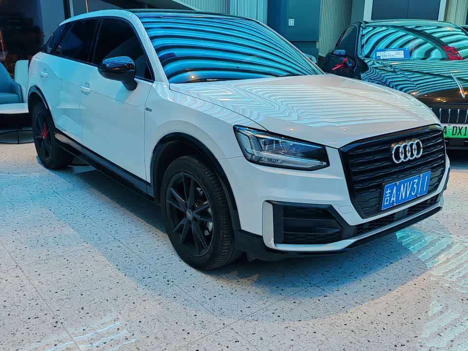 Audi Q2L
