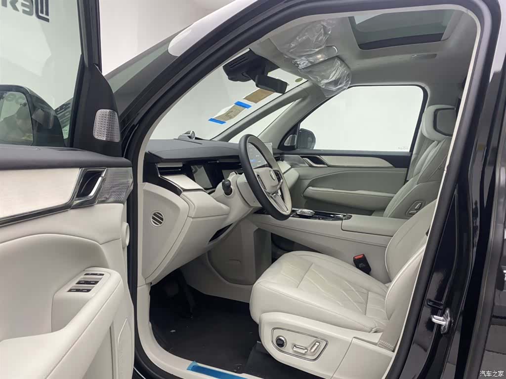 Volvo EM90, 2026 17