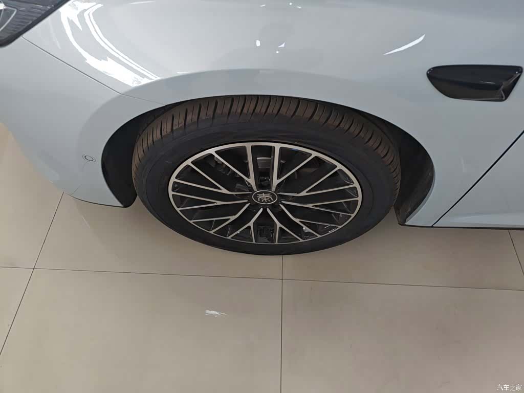 BYD Qin, 2025 23