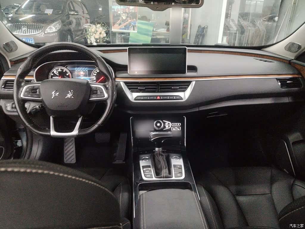 Hongqi H5, 2018 10
