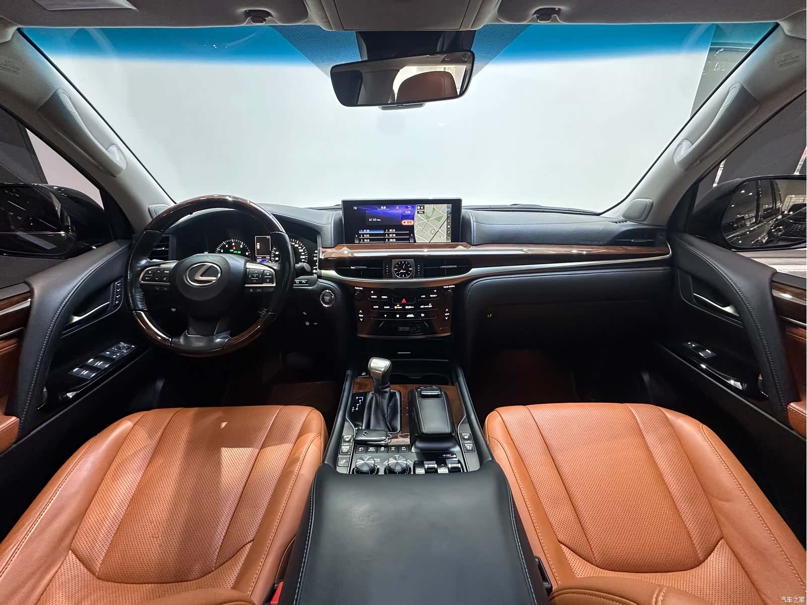 Lexus LX, 2016 9