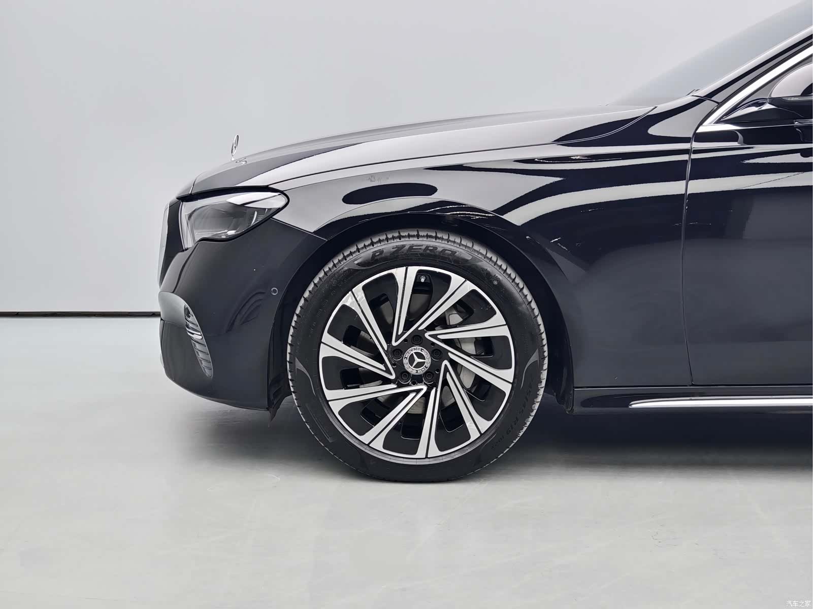 Mercedes-Benz E-Class, 2024 6