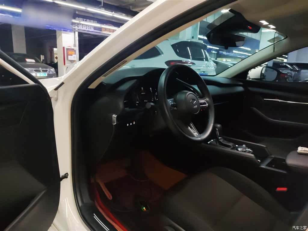 Mazda Mazda3, 2025 16