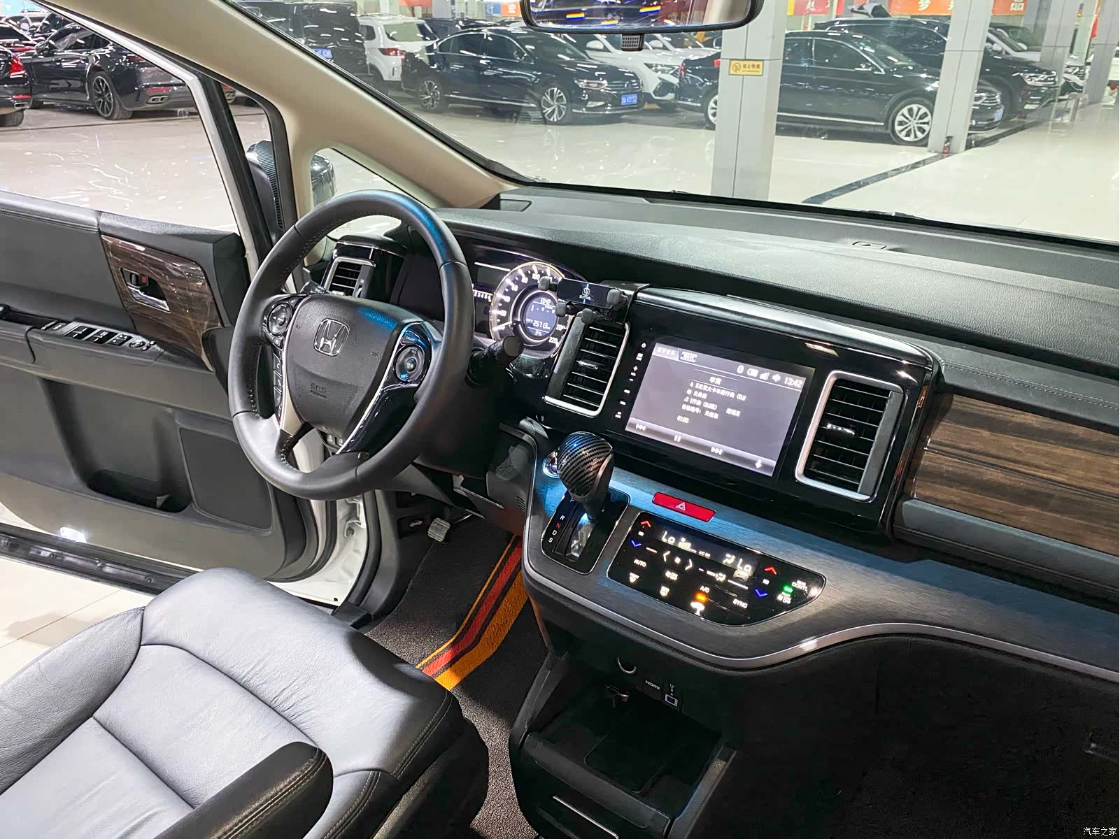 Honda Elysion, 2019 19