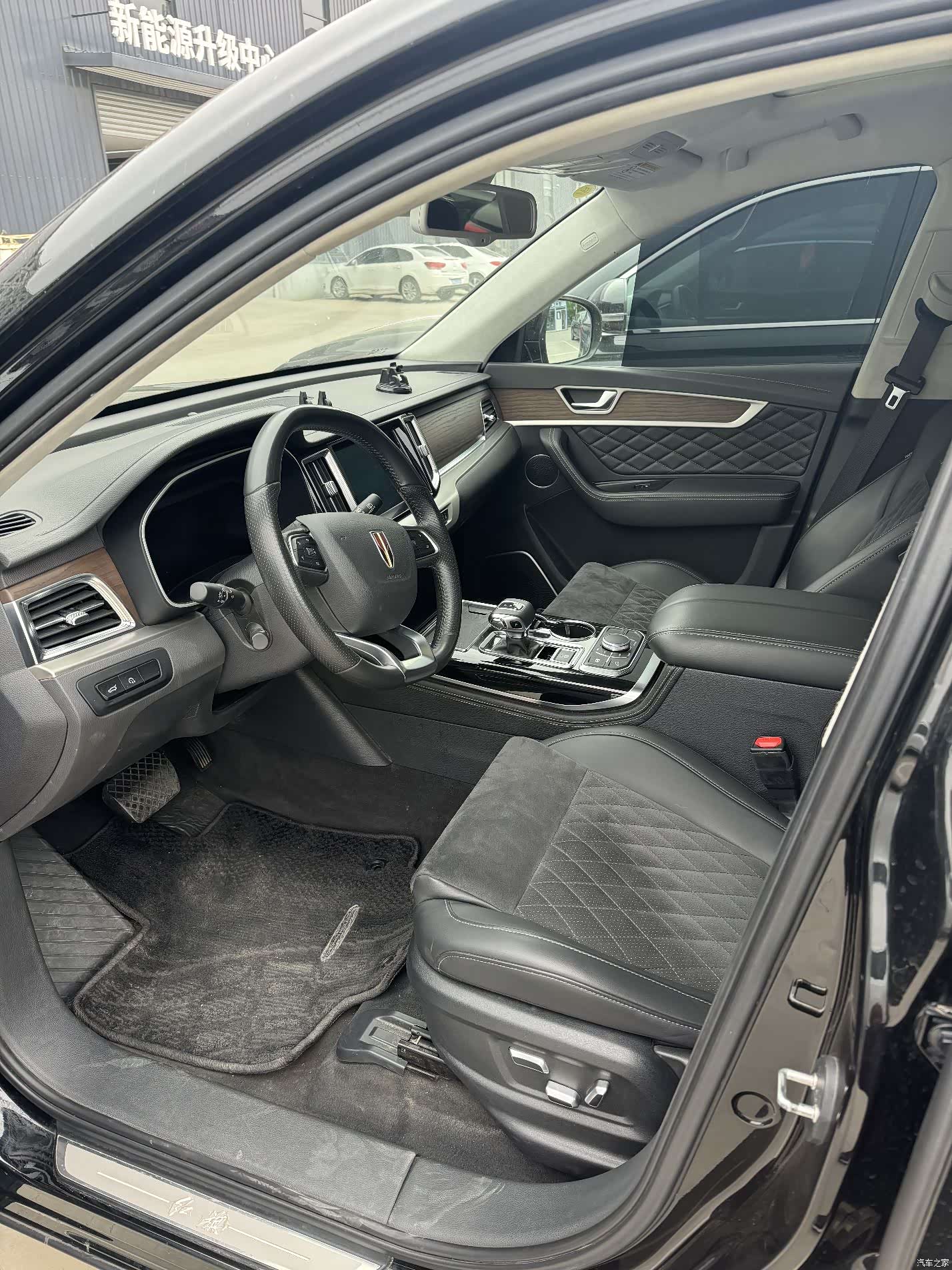 Hongqi HS7, 2023 7