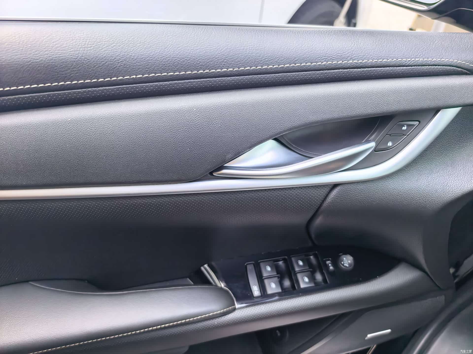 Cadillac XTS, 2018 13
