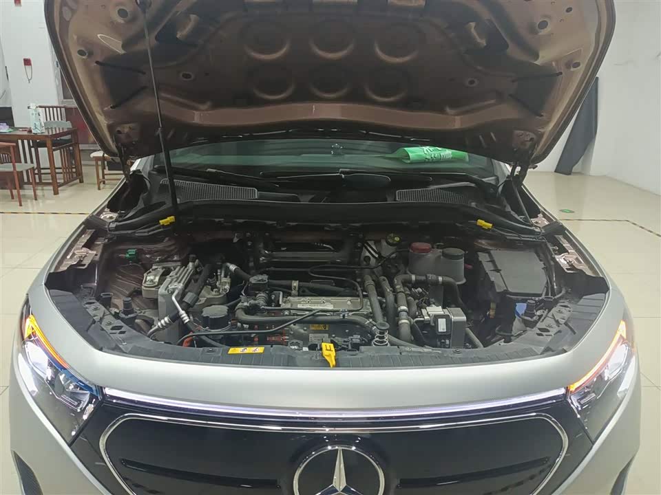 Mercedes-Benz EQA Mercedes-Benz EQA