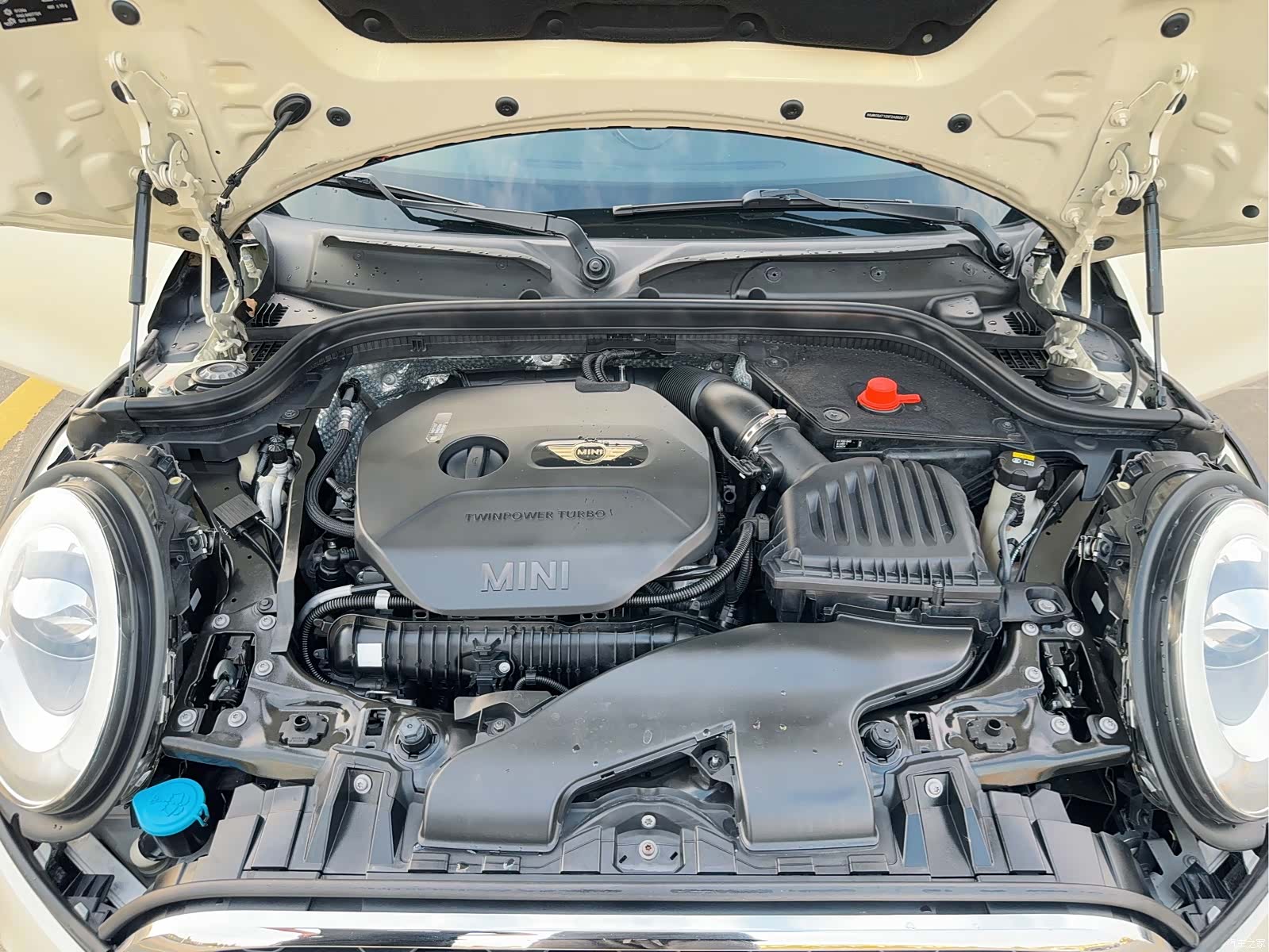Mini Cooper, 2015 16