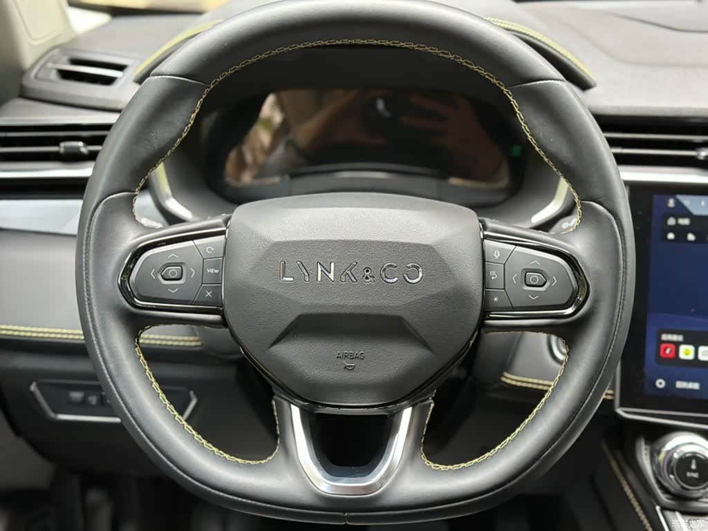 Lynk & Co 01, 2023 12