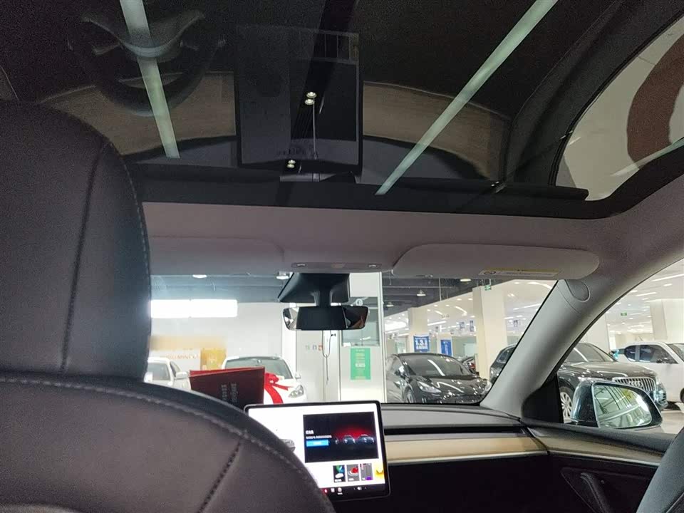 Tesla Model Y Tesla Model Y