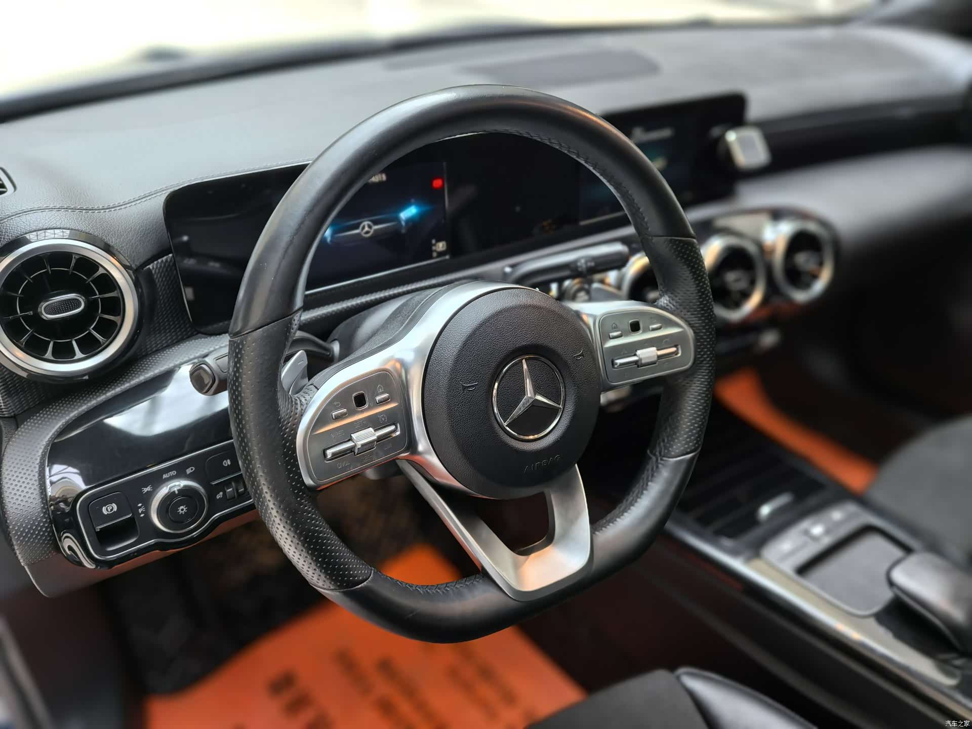 Mercedes-Benz A-Class, 2019 8