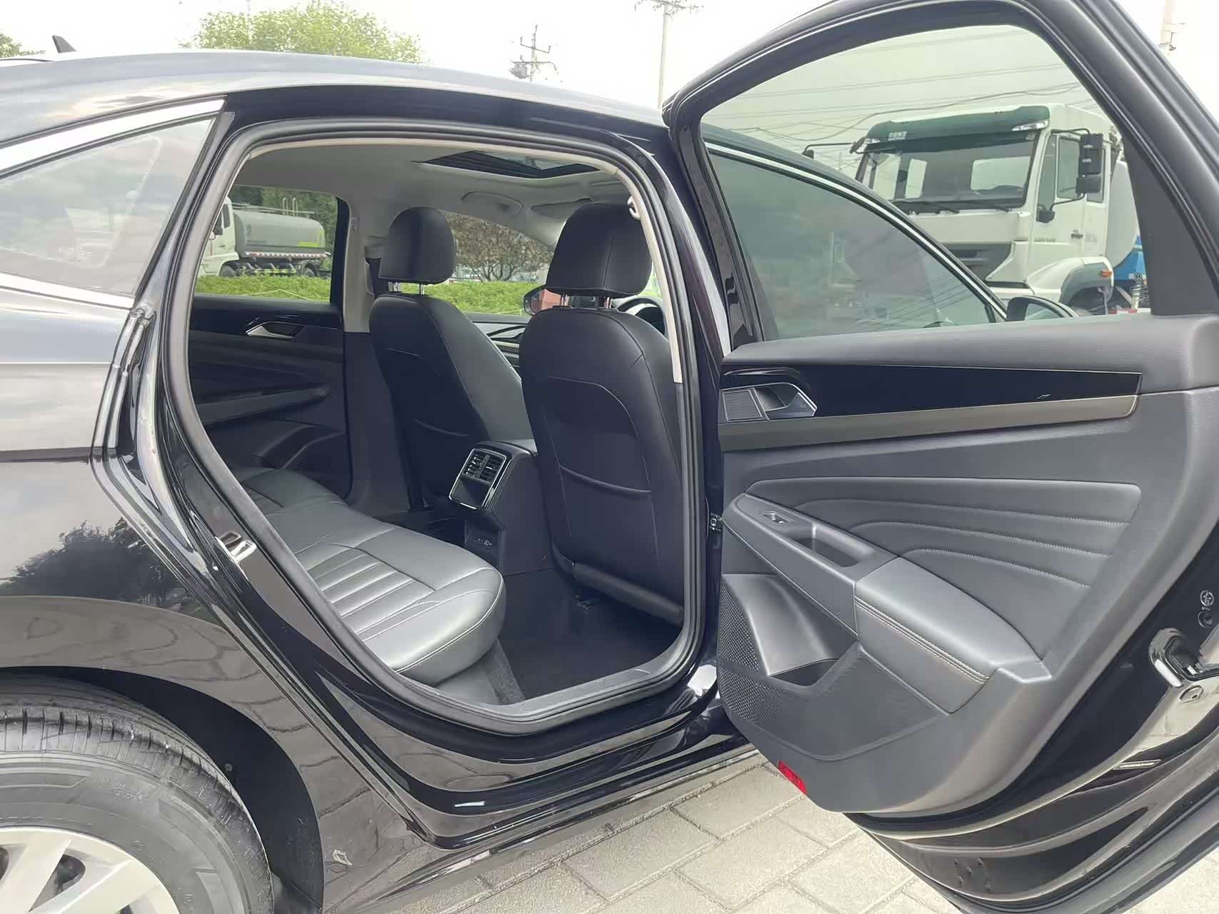 Volkswagen Passat, 2020 13