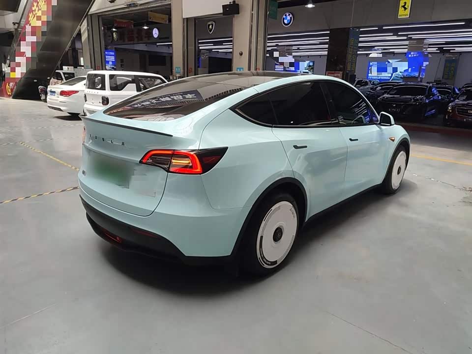 Tesla Model Y Tesla Model Y
