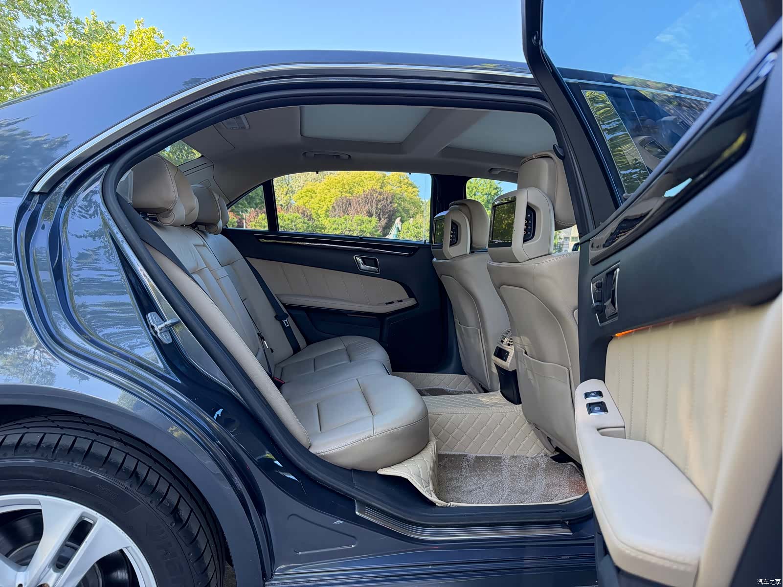 Mercedes-Benz E-Class, 2010 11