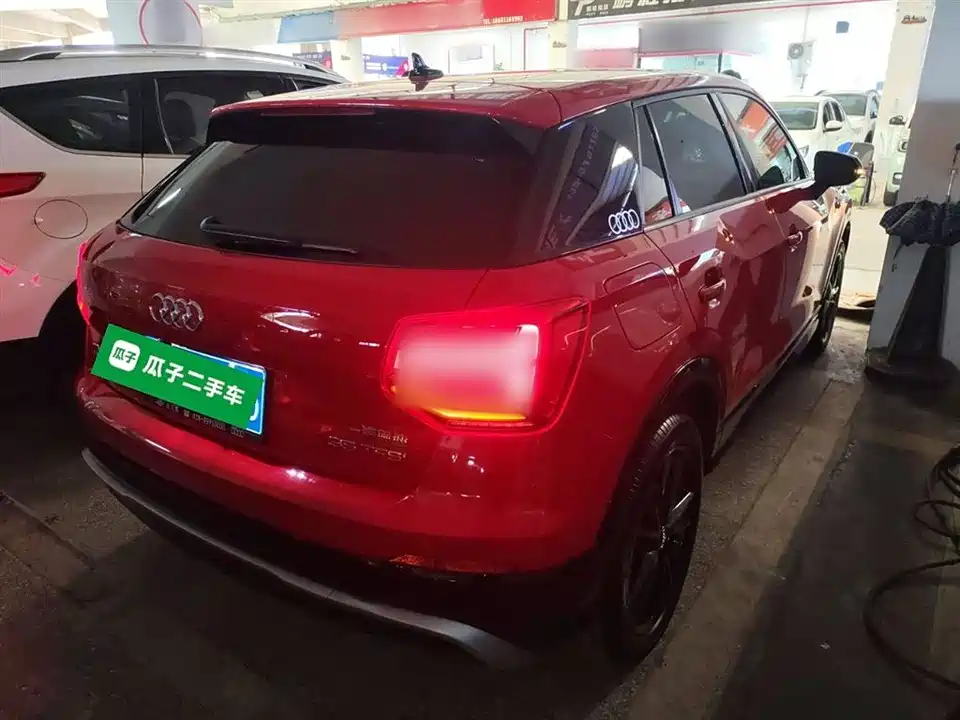 Audi Q2L