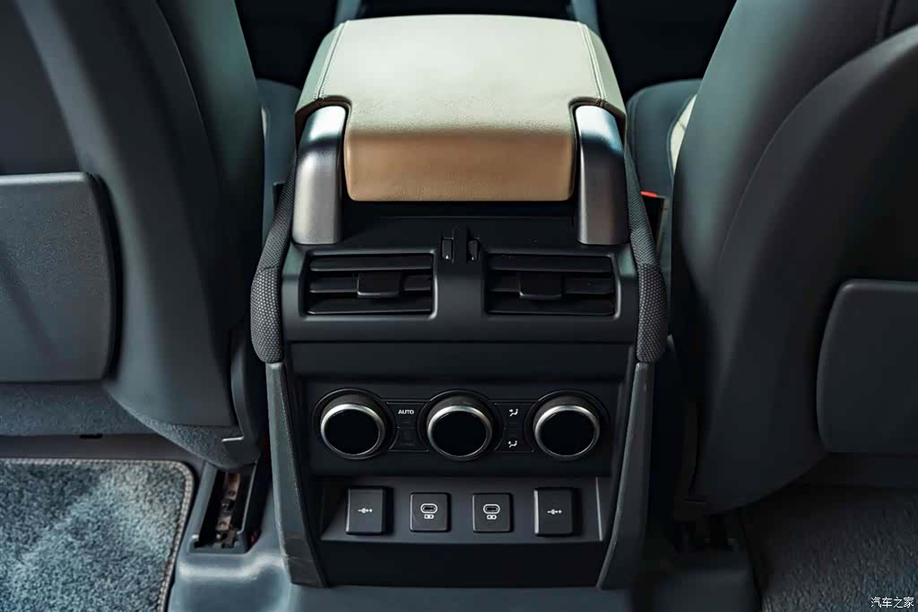 Land Rover Defender, 2022 17