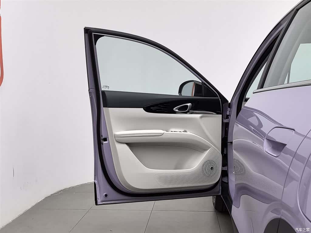 Geely Xingyuan, 2025 8