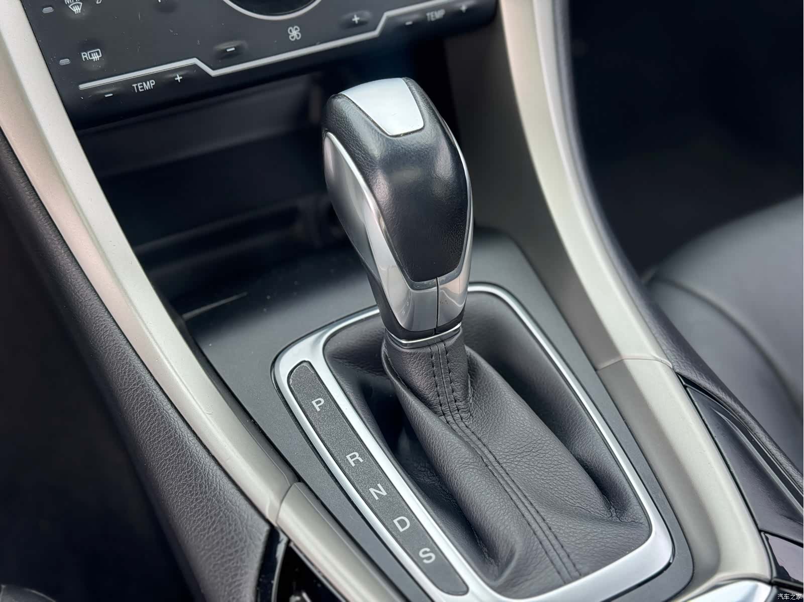 Ford Mondeo, 2016 16