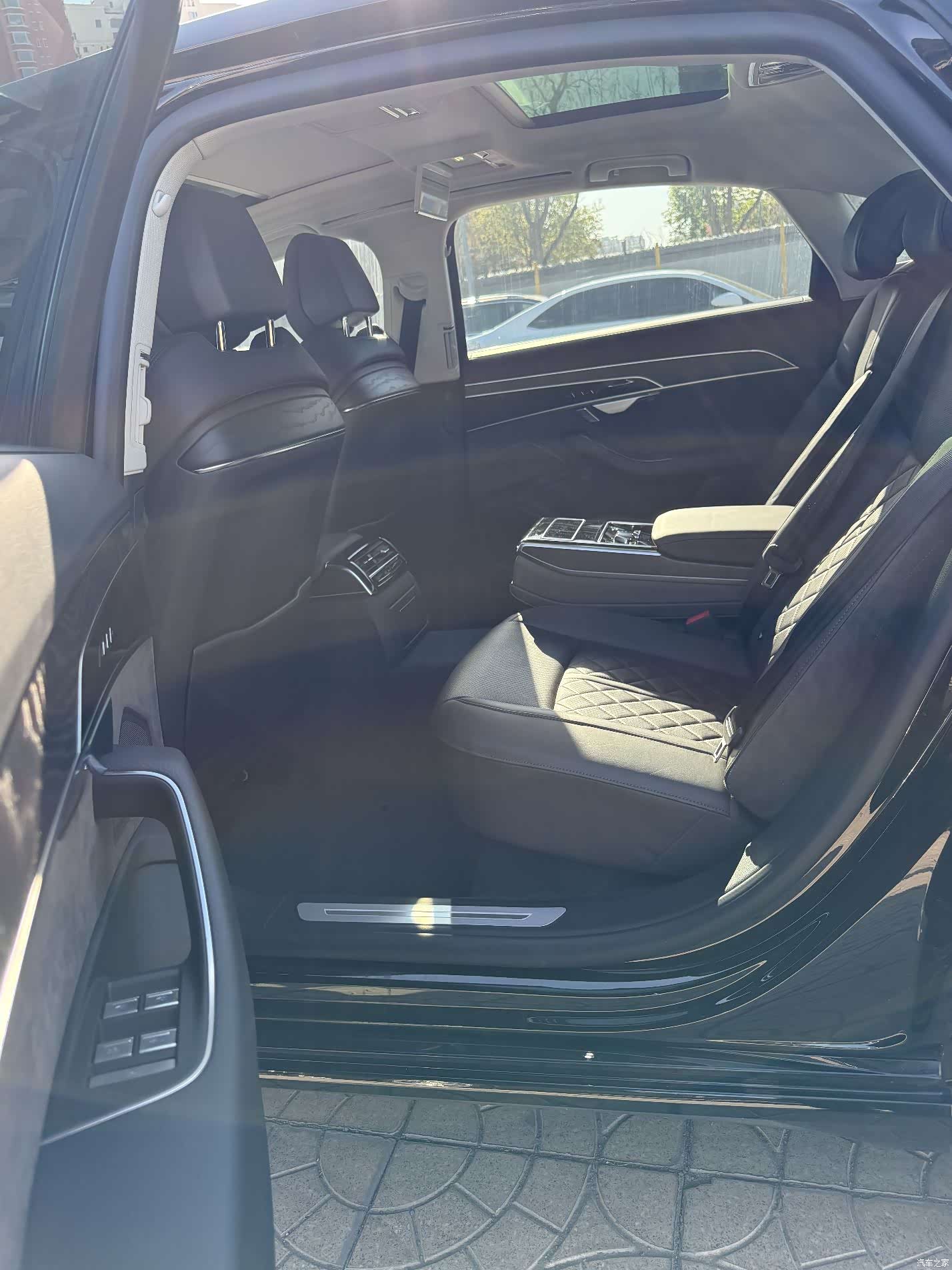 Audi A8L, 2021 9
