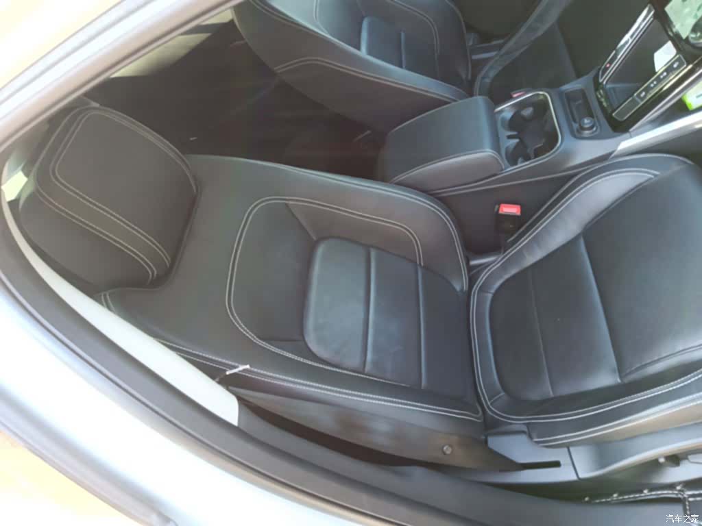 Jaguar I-PACE, 2021 16