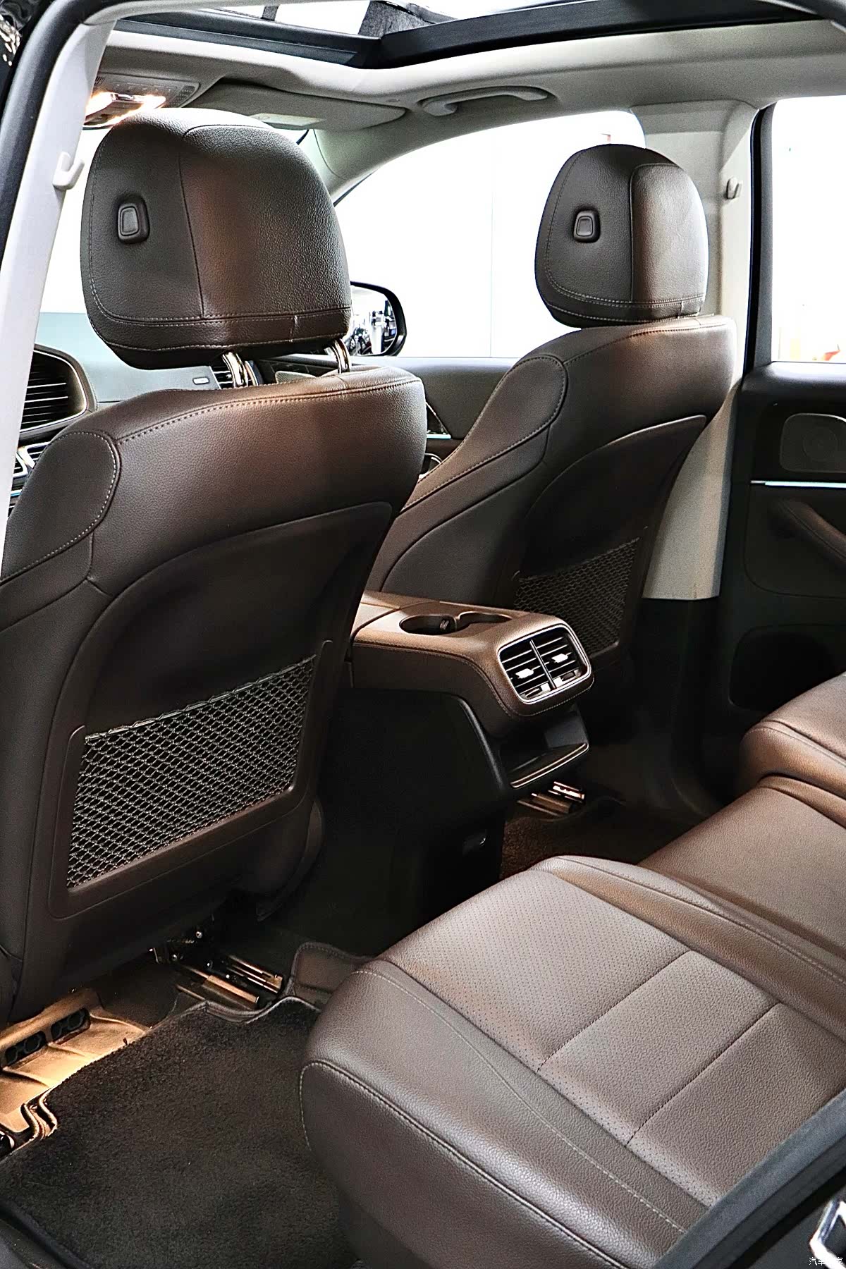 Mercedes-Benz GLE, 2022 13