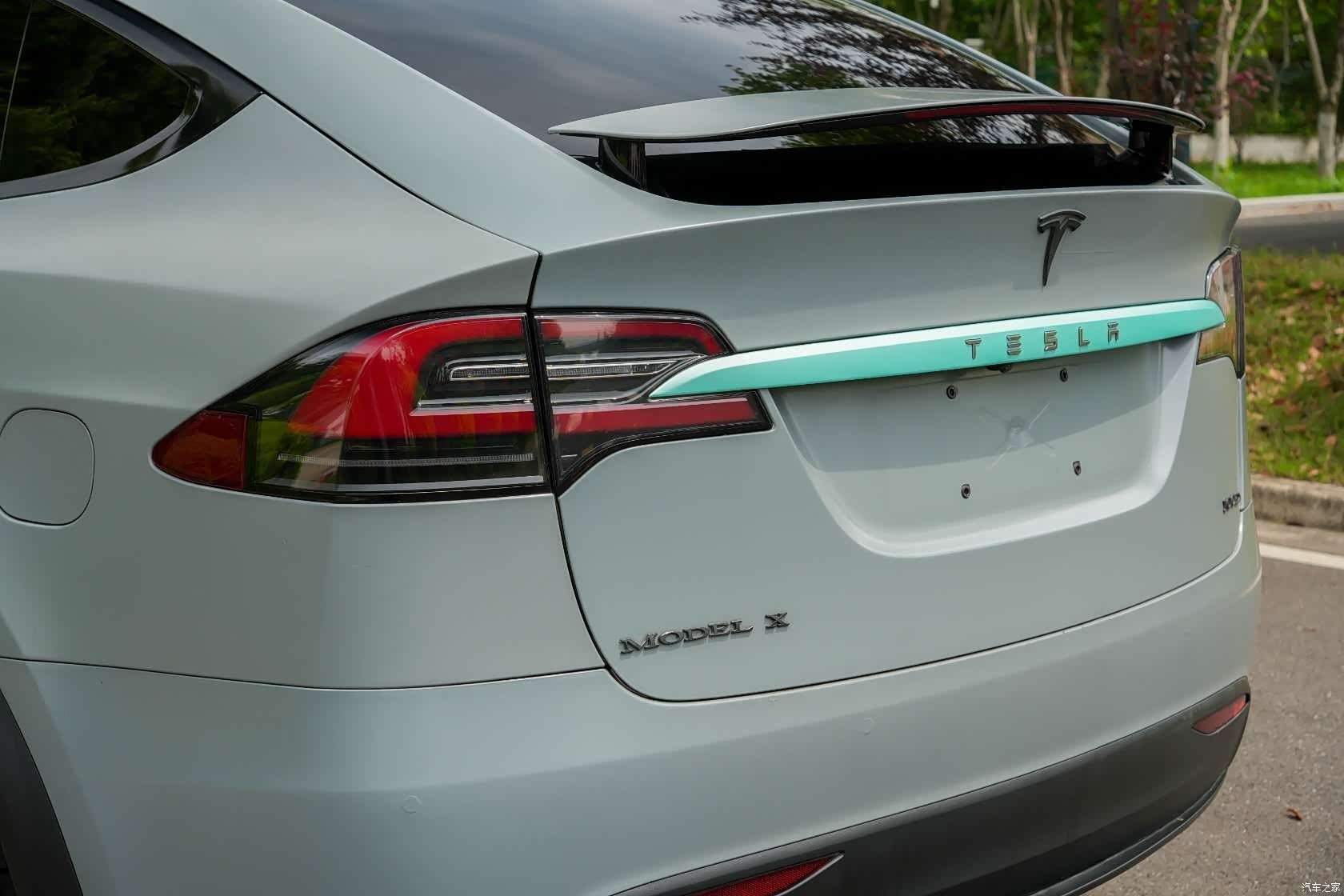 Tesla Model X, 2017 10