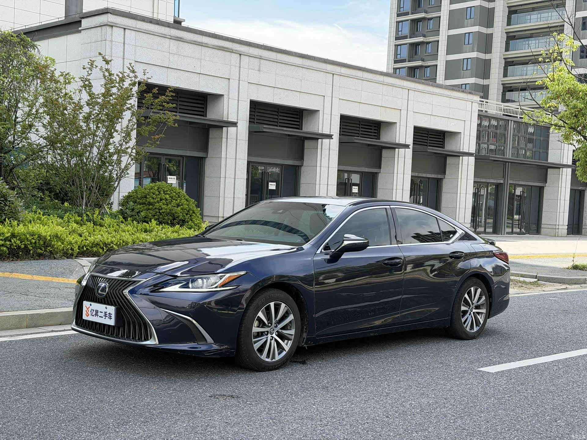 Lexus ES, 2020 1