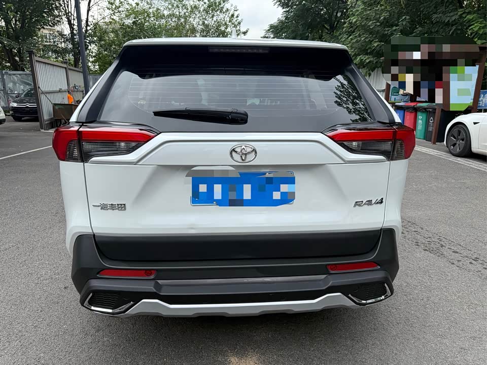 Toyota RAV4 Rongfang