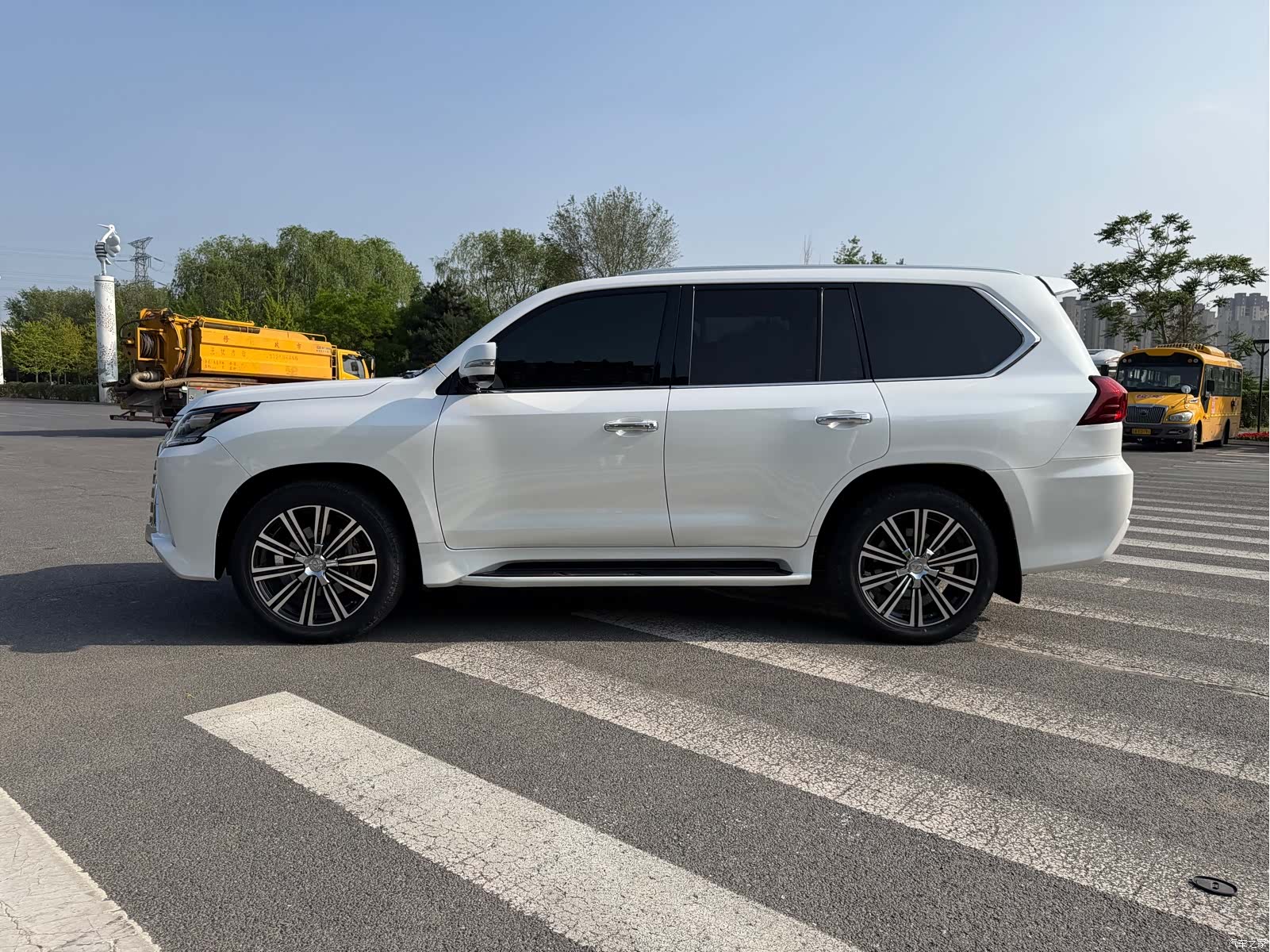 Lexus LX, 2019 7