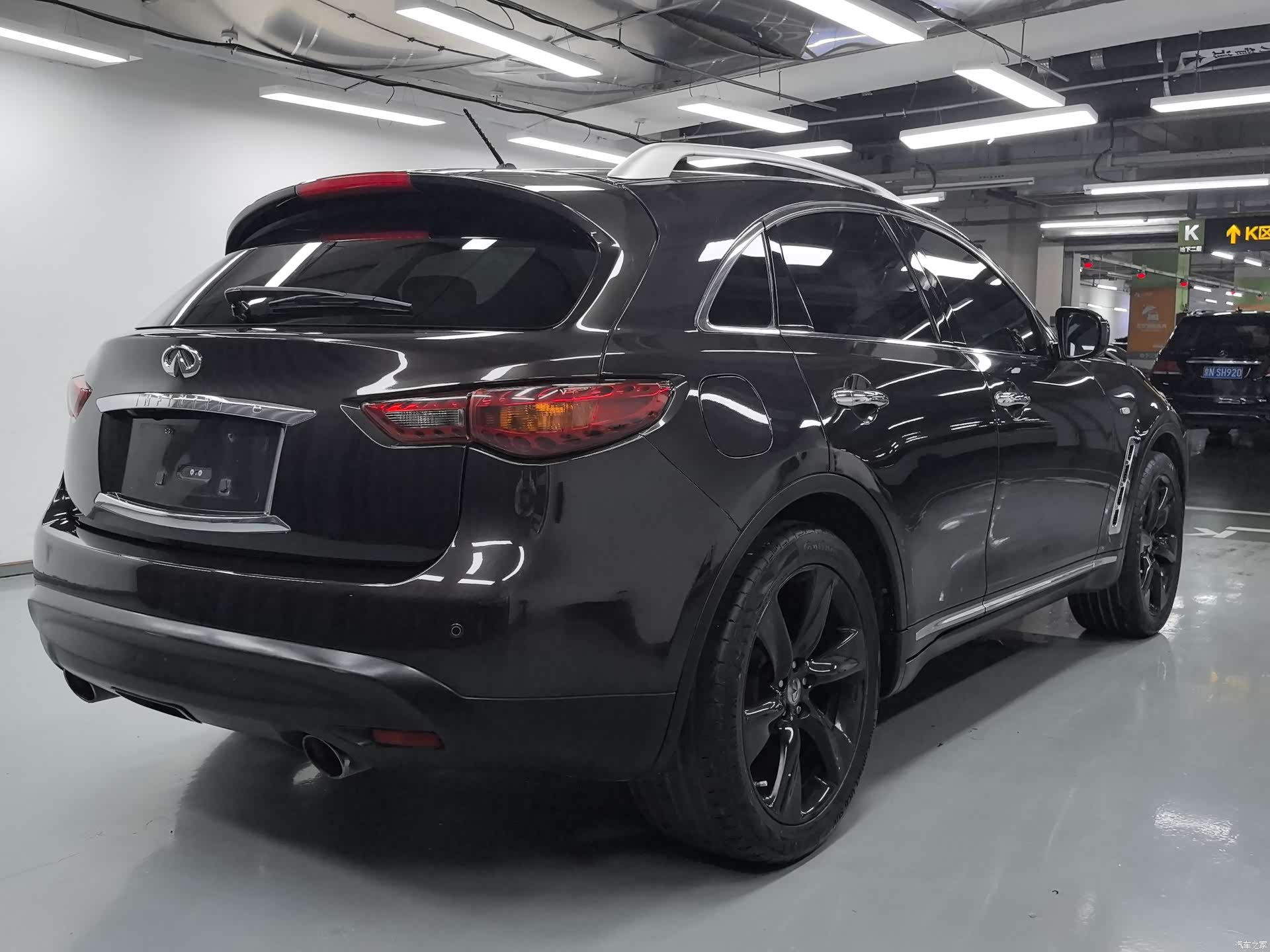 Infiniti FX35, 2012 16