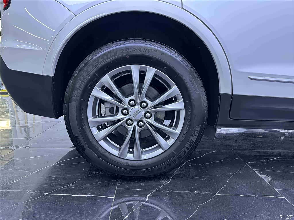 Cadillac XT5, 2022 23