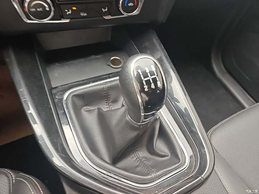 DongFeng S560, 2020 14
