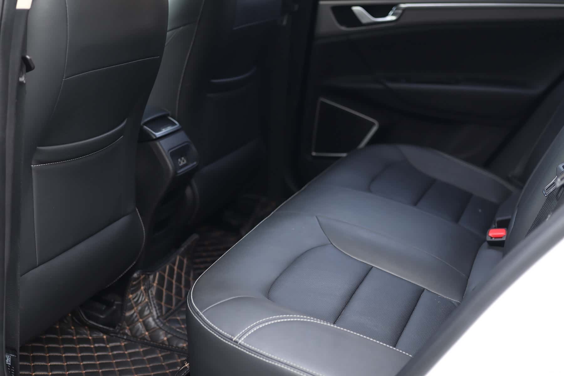 Geely Emgrand, 2019 33