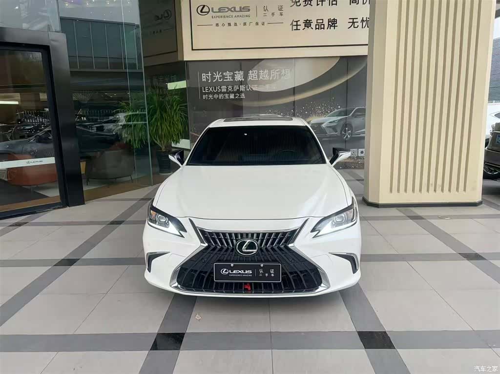 Lexus ES, 2024 1