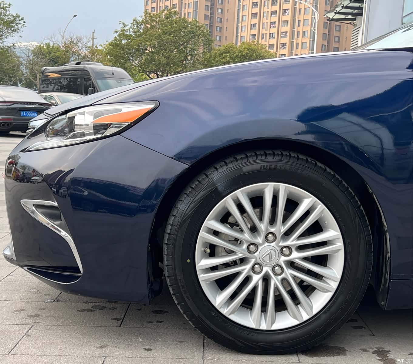 Lexus ES, 2018 10