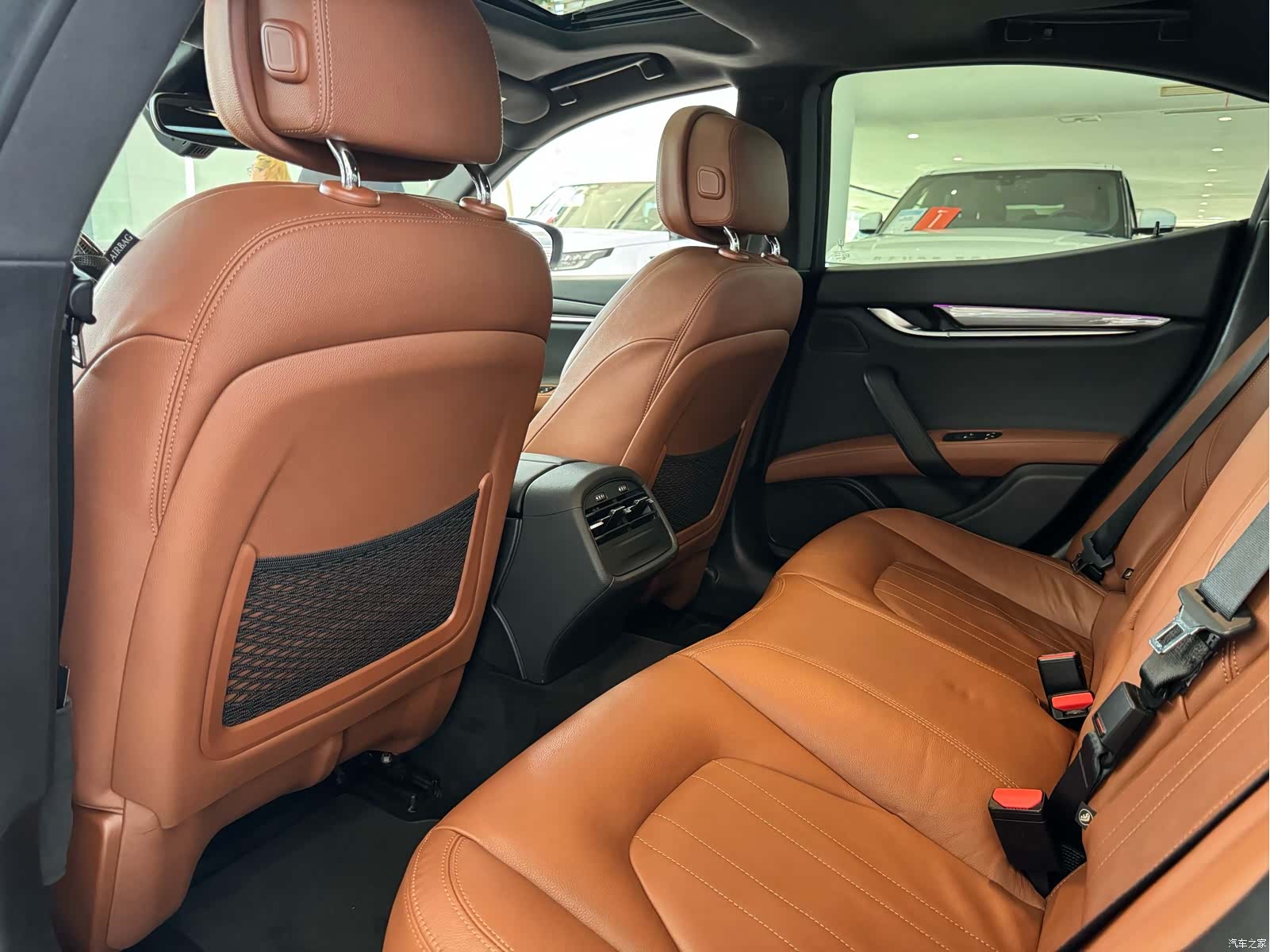 Maserati Ghibli, 2019 10
